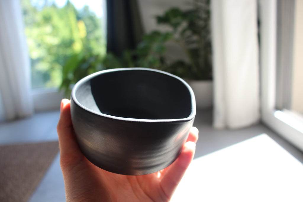 Bol à matcha noir mat
