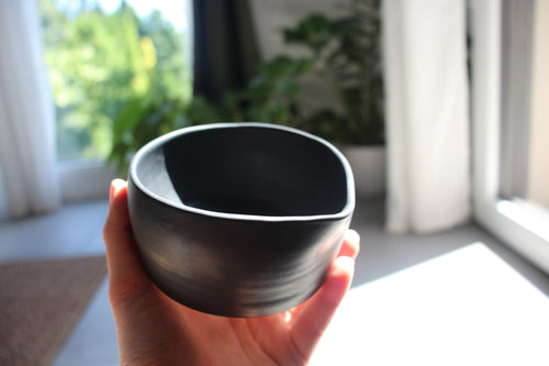 Bol à matcha noir mat